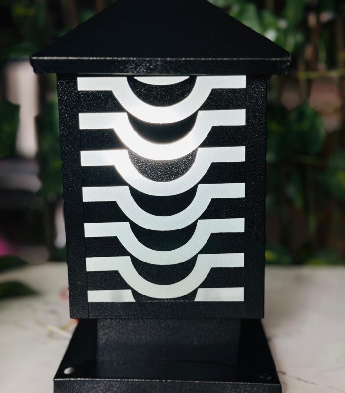 Moon Iron Gate Light (Single)