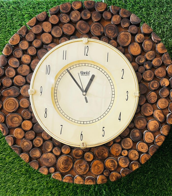 Ajanta Round Wooden Wall Clock – Natural Log Finish